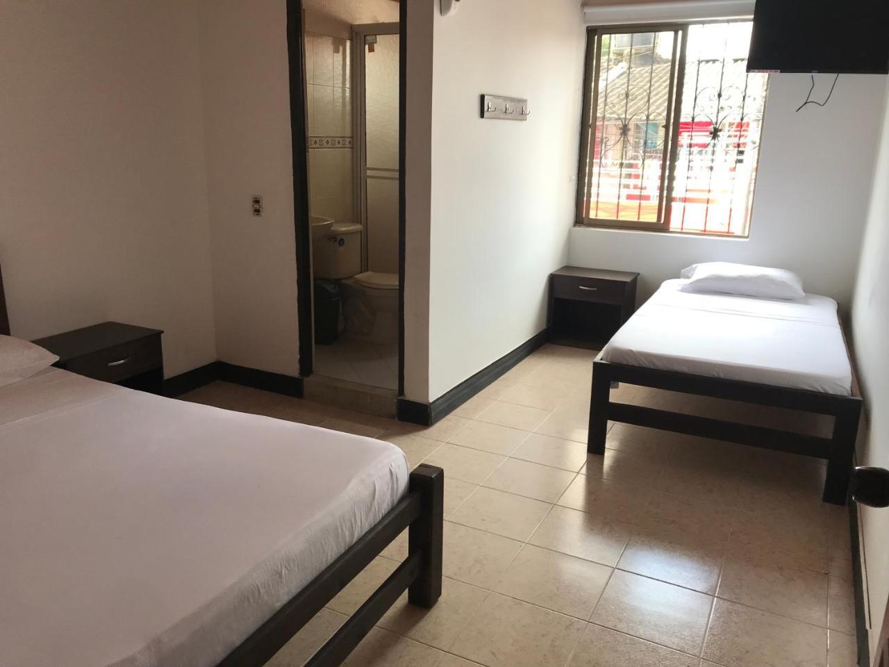ויז'אוויסנסיו Hotel Y Balneario El Descanso מראה חיצוני תמונה